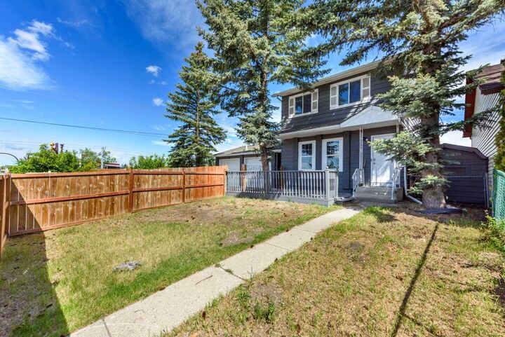 Property Photo:  120 Whitefield Drive NE  AB T1Y 5X2 