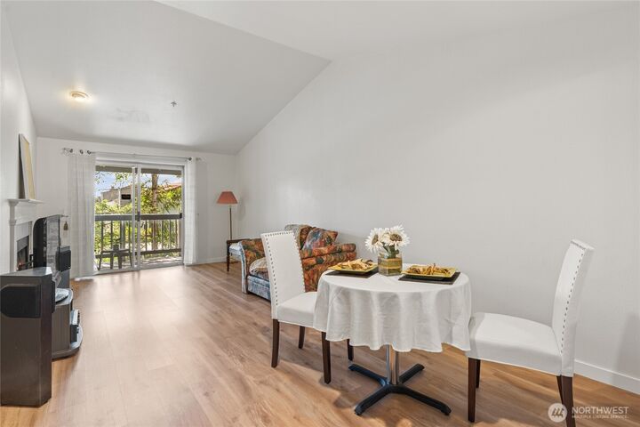 Property Photo:  23339  Cedar Way A302  WA 98043 