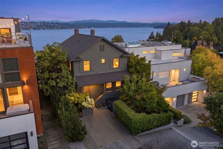Property Photo: 2039 34th Avenue S WA 98144