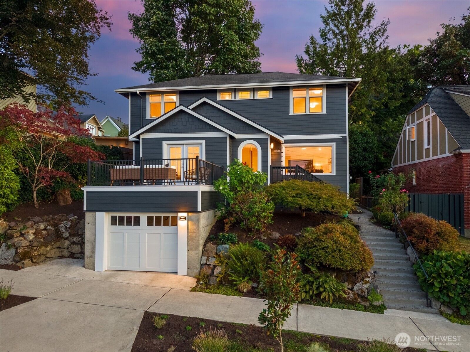 Property Photo: 3205 E Pine Street WA 98122