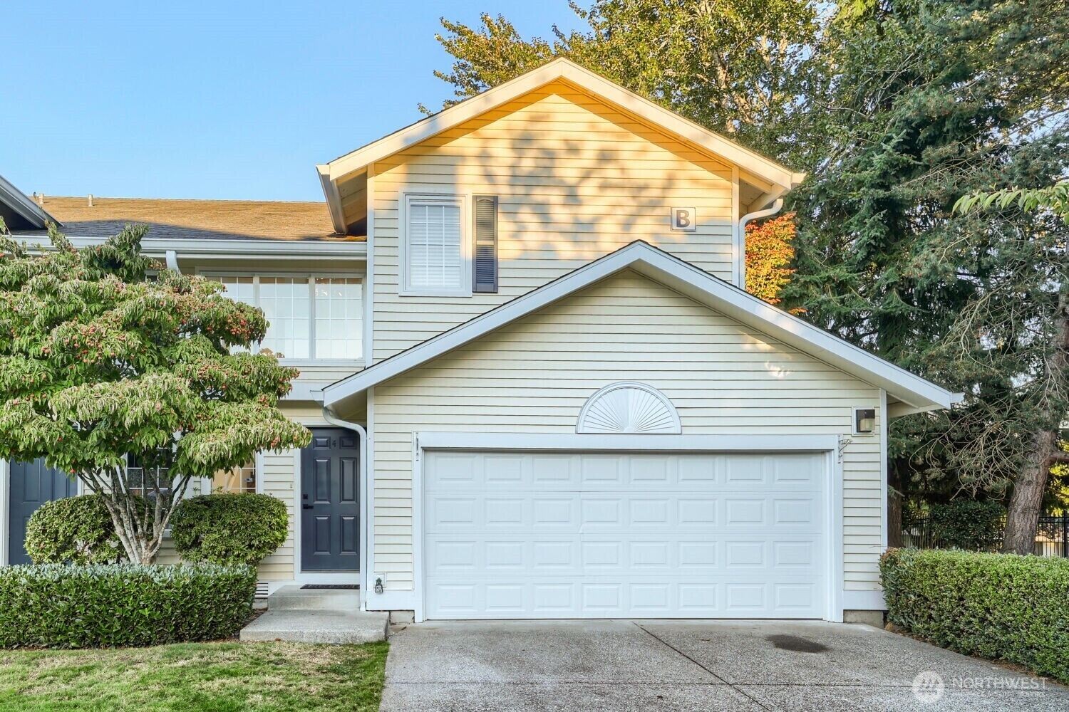 Property Photo: 927 132nd Street SW B4 WA 98204