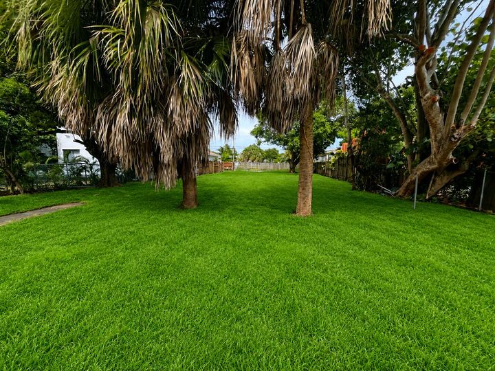 Property Photo: 424 N J Street FL 33460