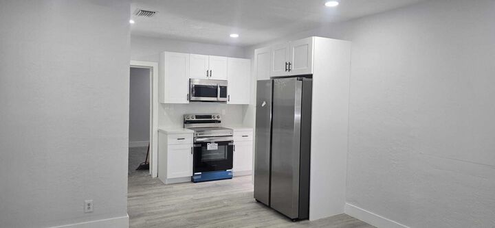 Property Photo: 1101 NW 23rd Terrace FL 33311