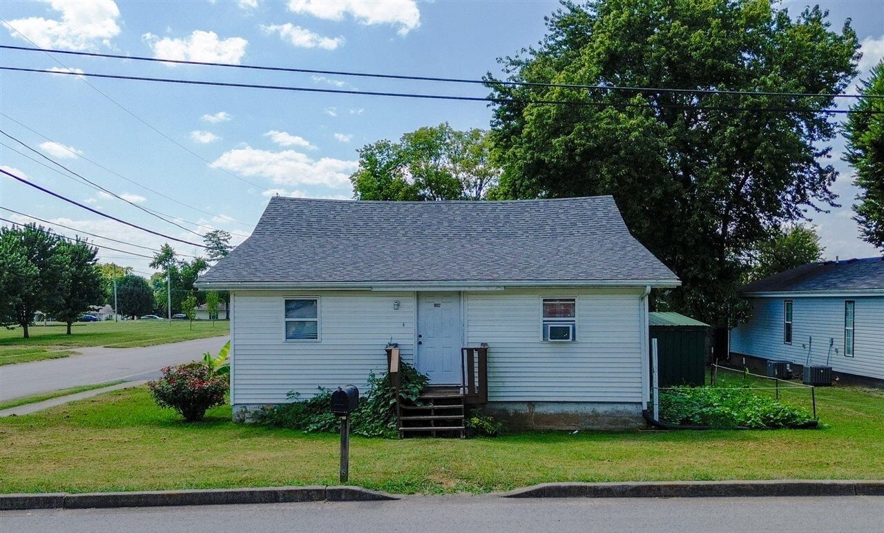 Property Photo: 1002 Lewis Avenue KY 42101