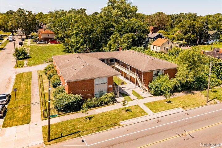 Property Photo: 9455 Chalmers Street MI 48213