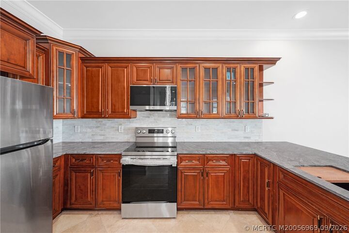 Property Photo:  4339 Bougainvilla Drive  FL 33308 