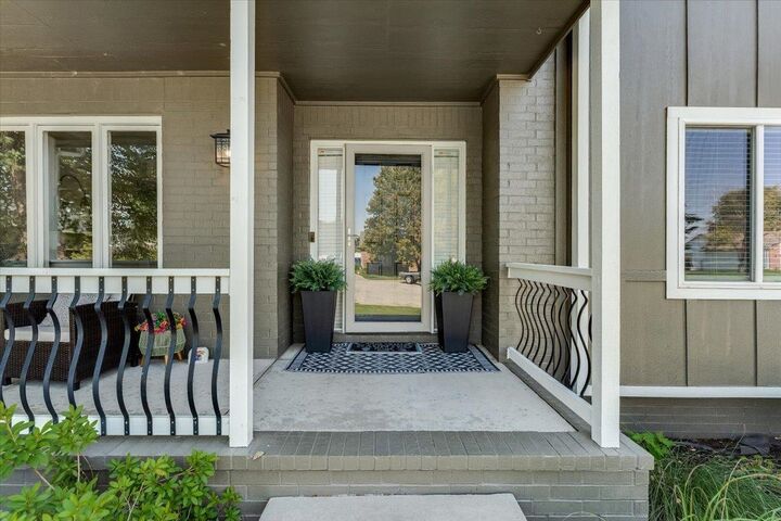 Property Photo:  1836 N Lark Ct  KS 67212 