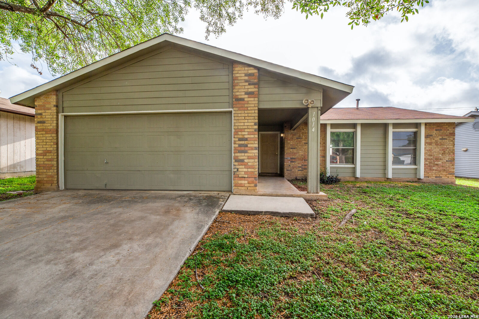 Property Photo:  1014 Cloverbrook St  TX 78245 