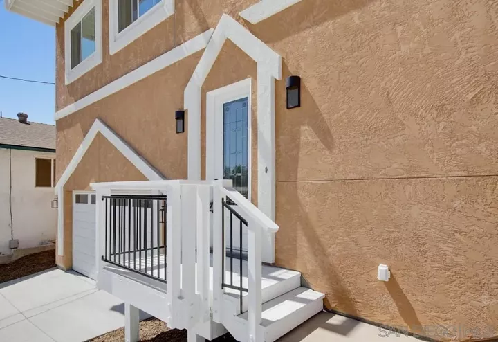 Property Photo: 1302 La Presa Ave. CA 91977