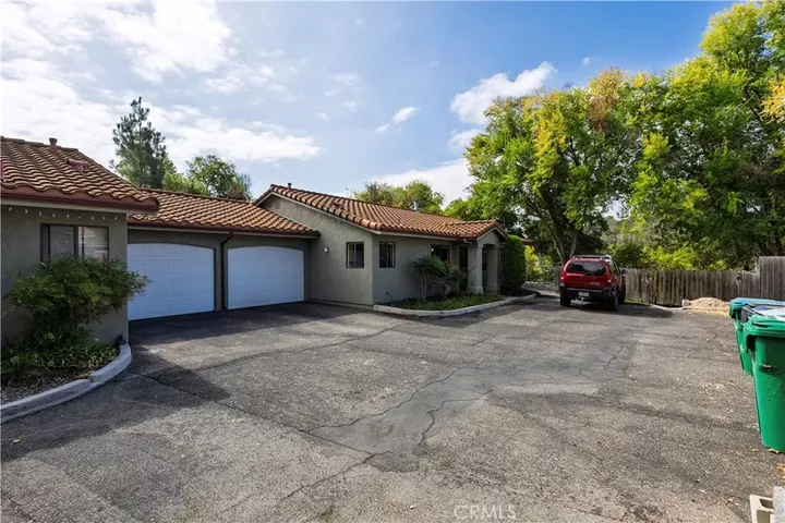 Property Photo:  5260 Olmeda  CA 93422 