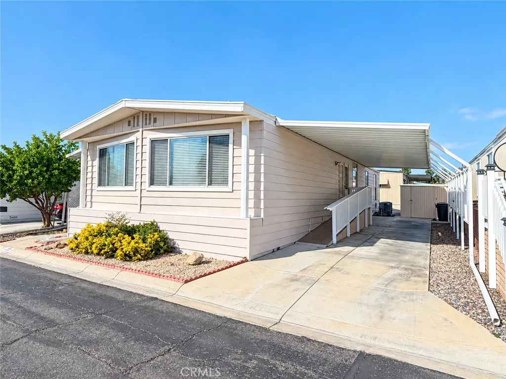 Property Photo: 14851 Jeffrey Road 230 CA 92618