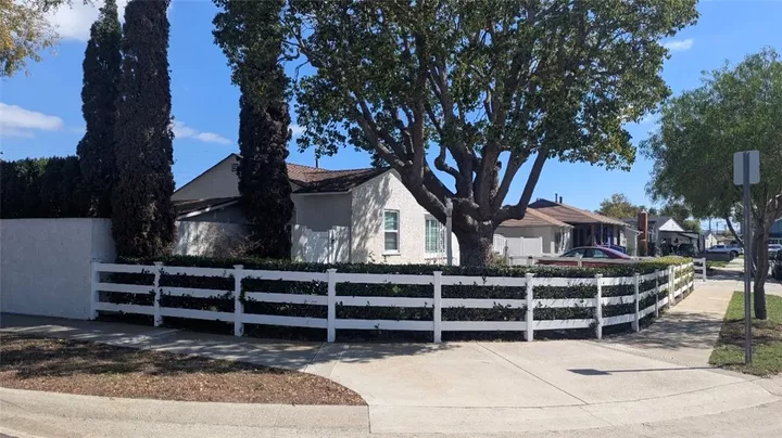 Property Photo: 2151 Middlebrook CA 90501