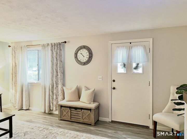Property Photo: 96 Coronado Drive 96 CT 06111
