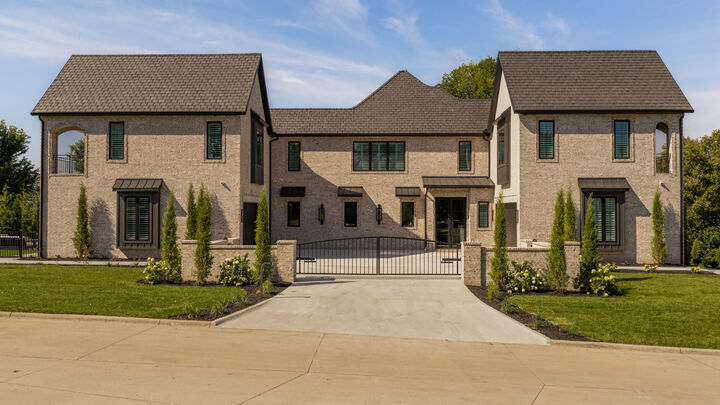 Property Photo:  3820 E Eaglescliffe Drive  MO 65809 