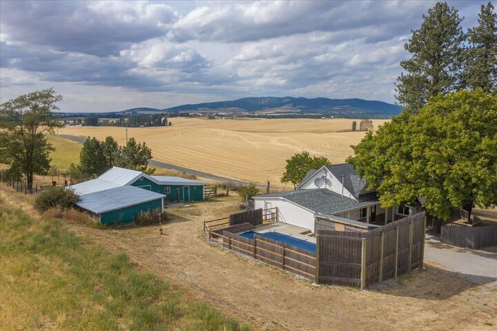 Property Photo:  15110 E Stoughton Rd  WA 99036 