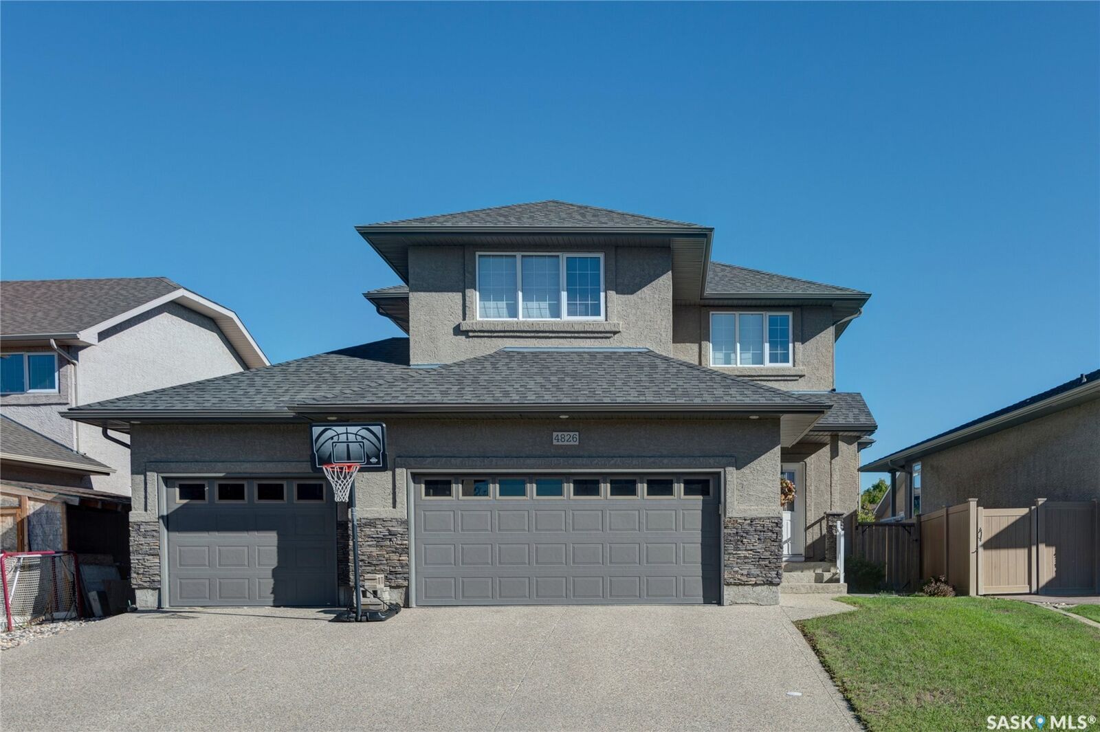 Property Photo:  4826 Mazinke Crescent  SK S4X 4V1 