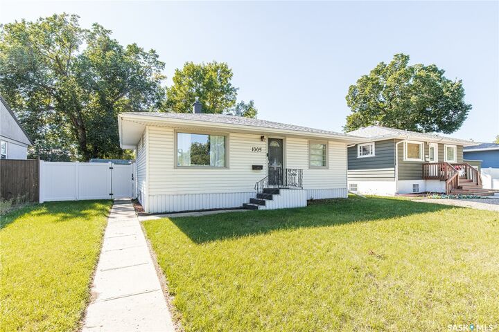 Property Photo:  1005 Coteau Street W  SK S6H 5G3 