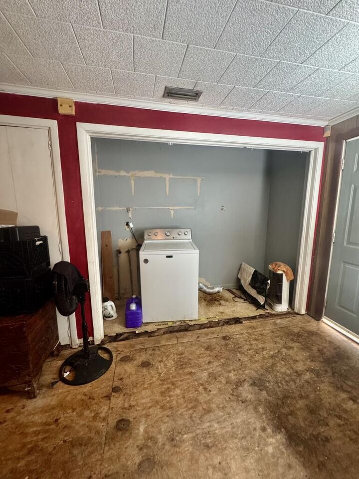 Property Photo:  110 E Register Ave  AL 36340 