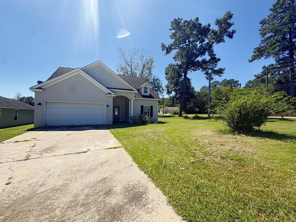 Property Photo: 100 Grove Pointe Drive GA 31792