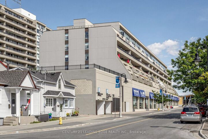 Property Photo: 50 Richmond Street E 429 ON L1G 7C7