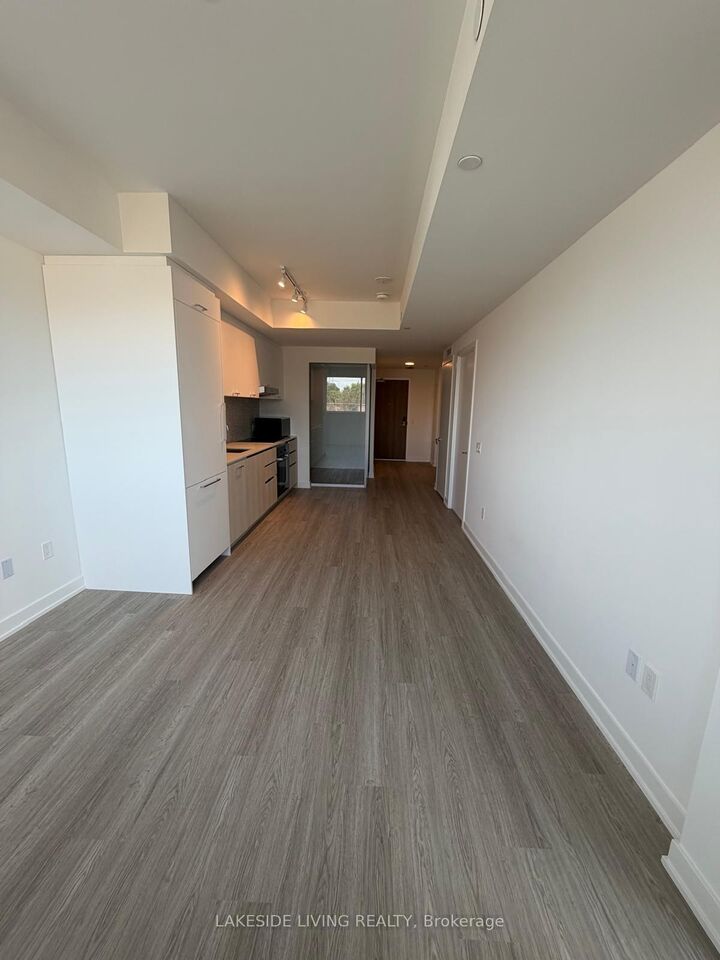 Property Photo:  8188 Yonge Street 309  ON L4J 0M2 
