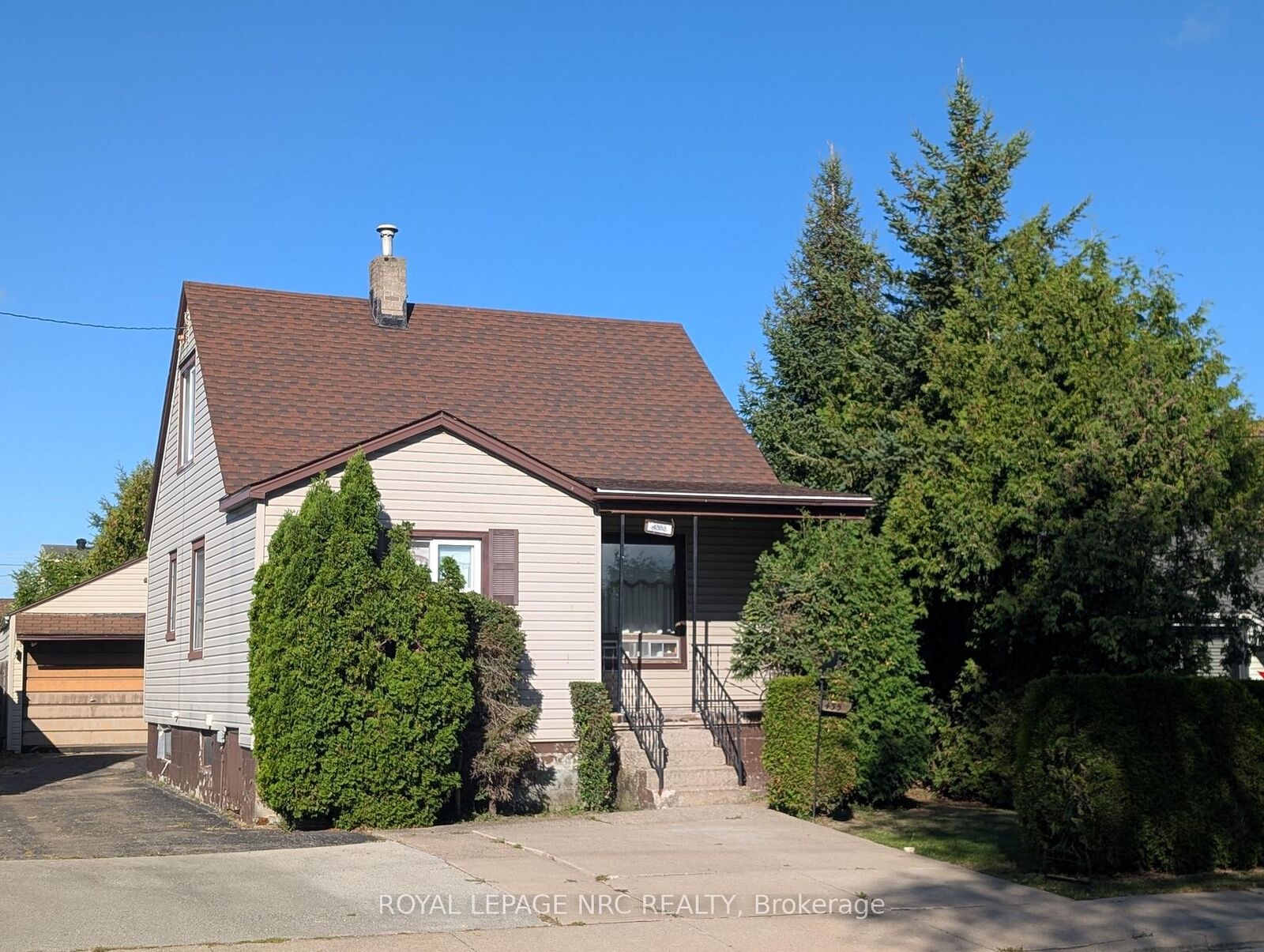 Property Photo:  4353 Fifth Avenue  ON L2E 4R1 
