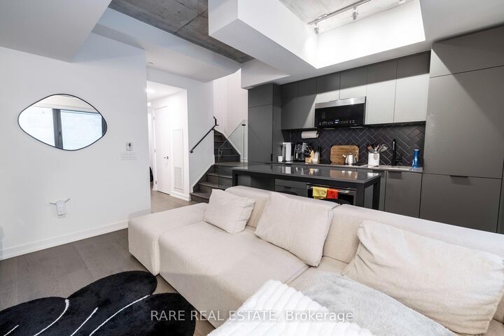 Property Photo:  28 Eastern Avenue Th113  ON M5A 0Y2 