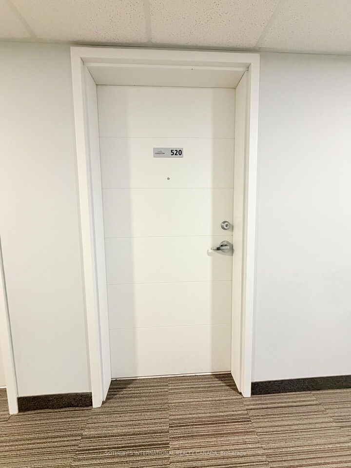 Property Photo:  652 Princess Street 520  ON K7L 1E5 