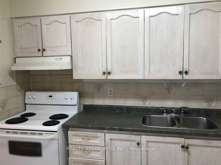 Property Photo:  100 Dundalk Drive 915  ON M1P 4V2 