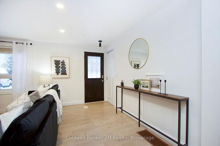 Property Photo:  812 Burnham Street  ON K9A 2X7 
