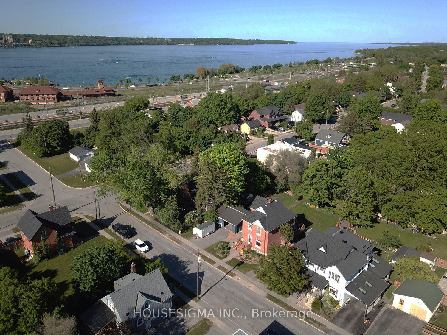 Property Photo:  23 William Street  ON L4N 3J4 