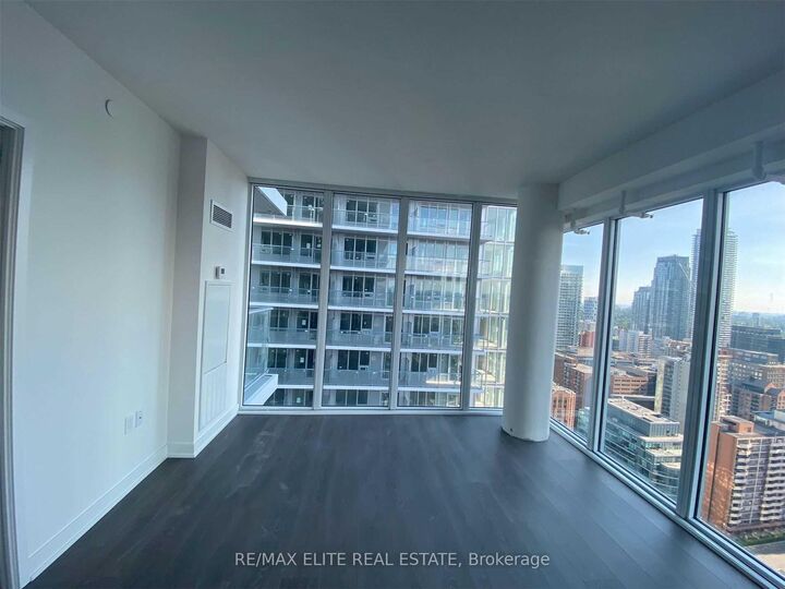 Property Photo:  99 Broadway Avenue 3209  ON M4P 0E3 
