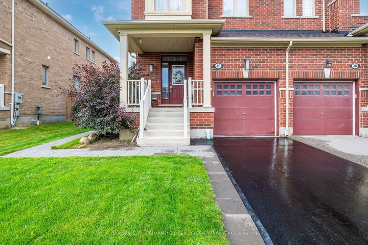 Property Photo:  40 Weaver Terrace  ON L0G 1W0 