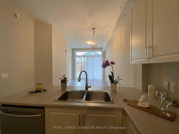 Property Photo:  85 Morrell Street E 108B  ON N3T 4J6 