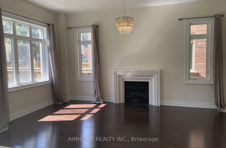 Property Photo:  119 Hackwood Crescent  ON L4G 0T9 