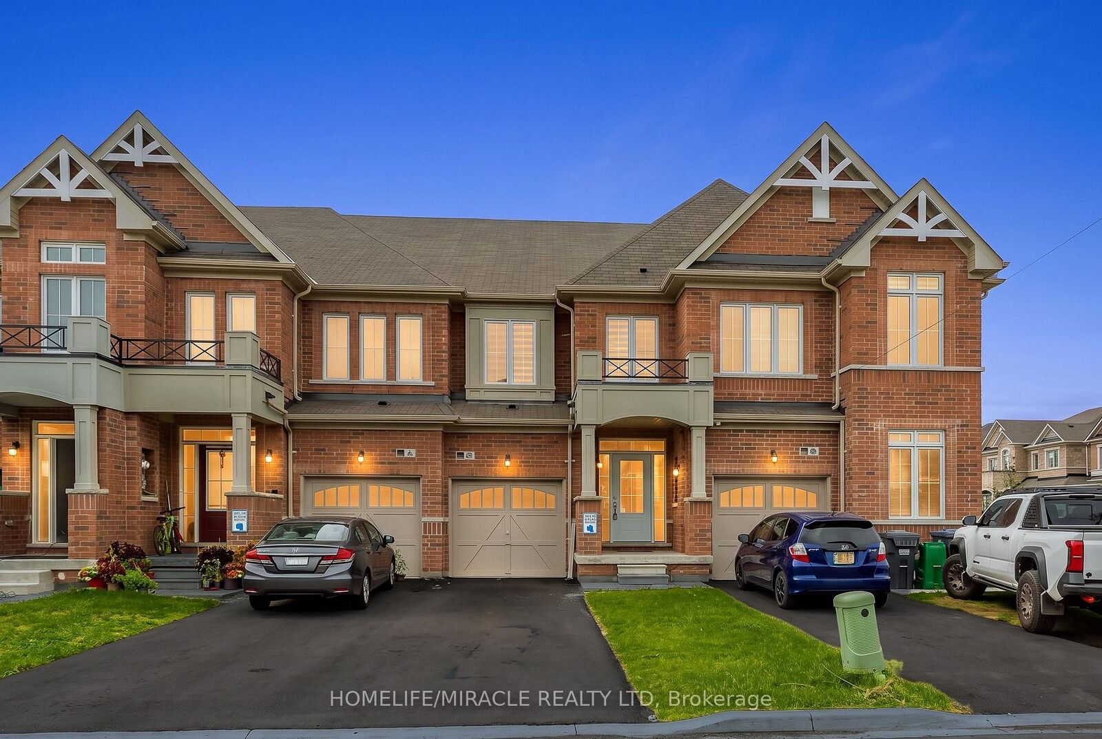 Property Photo:  52 Tundra Road  ON L7C 4G7 