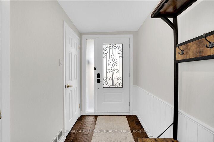 Property Photo:  2736 Council Ring Road  ON L5L 1W2 