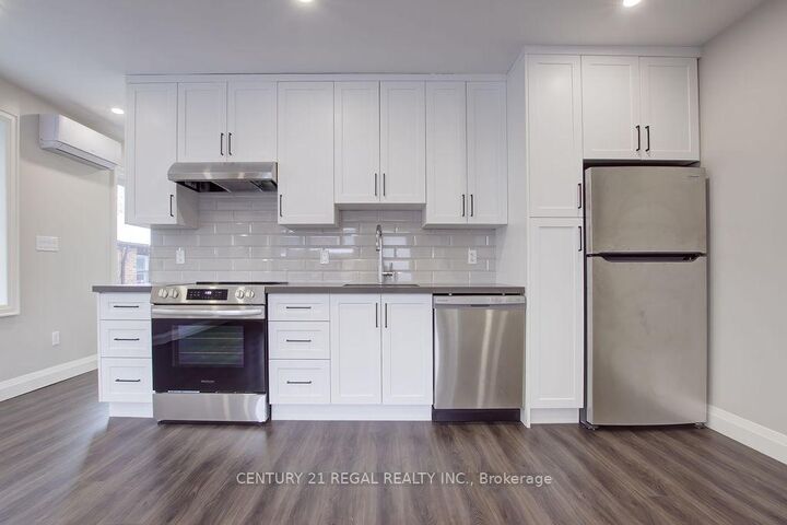 Property Photo:  276 Atlas Avenue A  ON M6C 3P9 