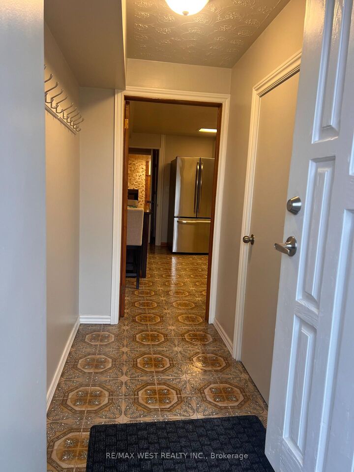 Property Photo:  57 Starview Drive  ON M9M 1K7 