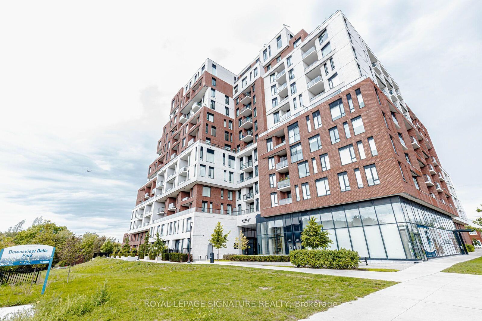 Property Photo:  3100 Keele Street 540  ON M3M 0E1 