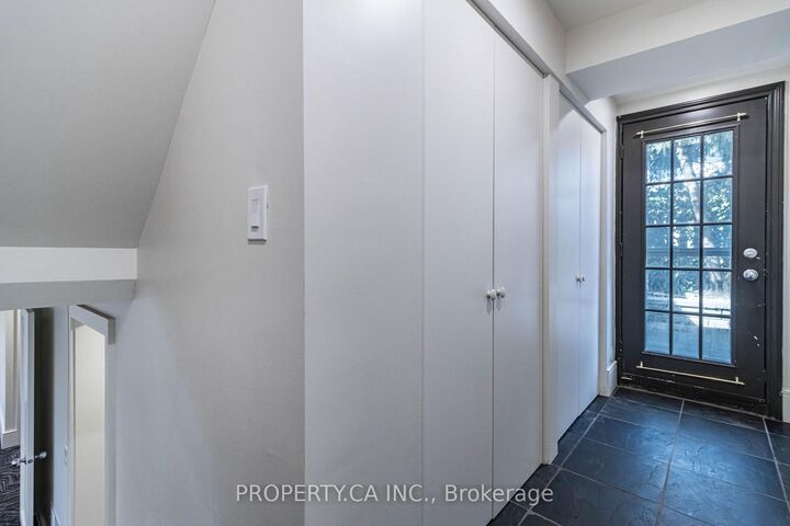 Property Photo:  3470 Enniskillen Circle S Basement  ON L5C 2N1 