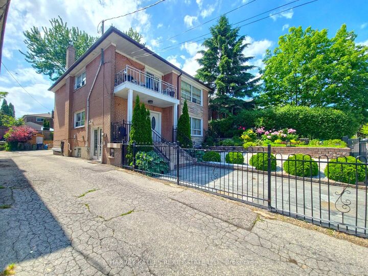 Property Photo:  8 Medford Avenue Room # 4  ON M1L 4G2 