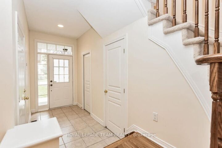 Property Photo:  122 Saddlesmith Circle  ON K2M 2Y6 