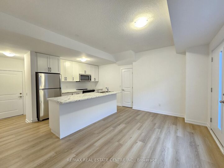 Property Photo:  70 Kenesky Drive 11  ON L8B 1Y4 