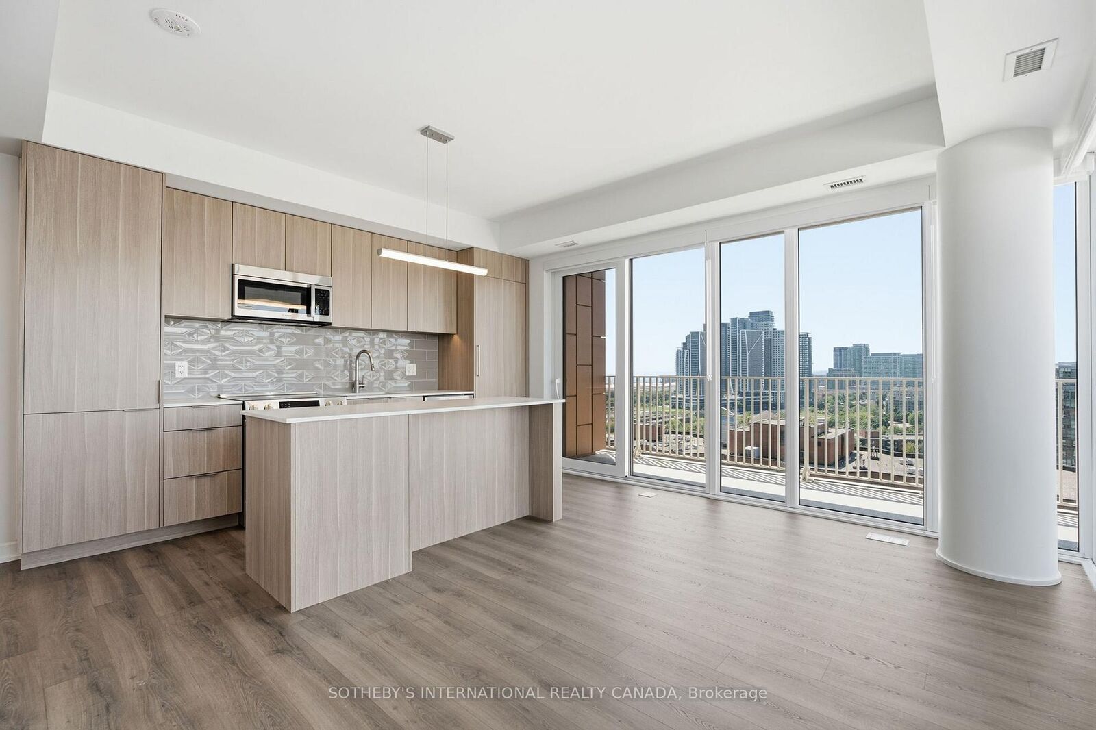 Property Photo: 88 Bathurst Street 1703 ON M5V 0W8