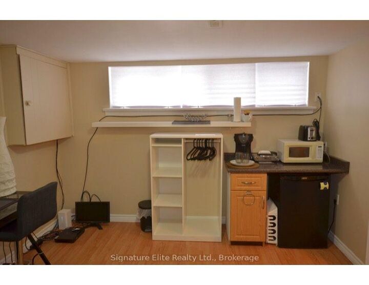 Property Photo:  7 Kencliff Crescent Lower #B  ON M1P 4E2 