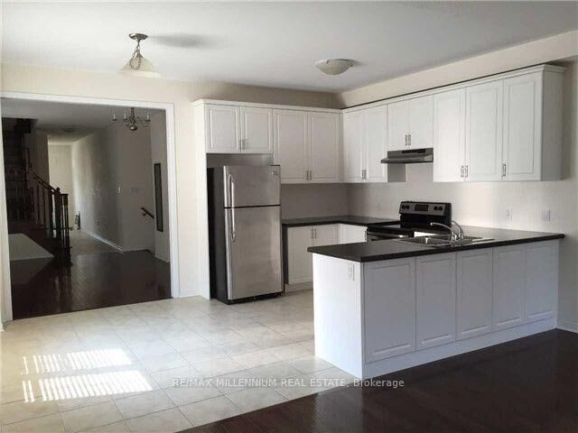 Property Photo:  25 Spruce Pine Crescent  ON L6A 4T3 