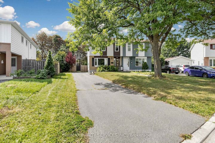 Property Photo:  54 Griselda Crescent  ON L6S 1M3 