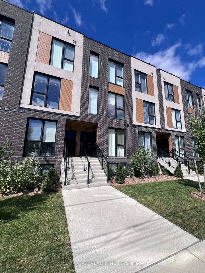 Property Photo:  168 Clonmore Drive 11  ON M1N 0B9 
