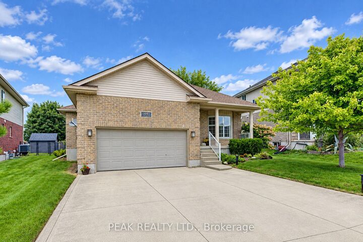 Property Photo:  64 Applewood Street  ON N0J 1S0 